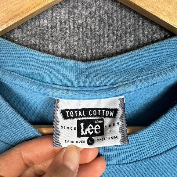 Vintage 1994 Artisans LEE Wolf Animal Graphic Art Nature‎ Snow Winter T Shirt L - Picture 5 of 8